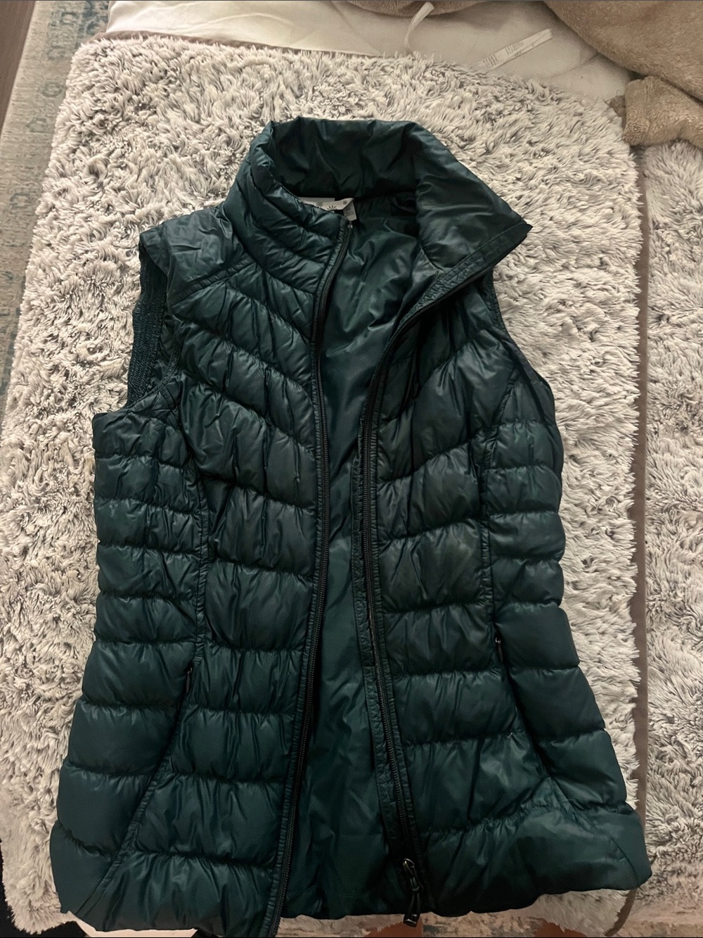 Athleta Quilted Puffer Vest in Deep Teal
